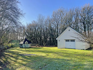 Photo 25- click for photo gallery